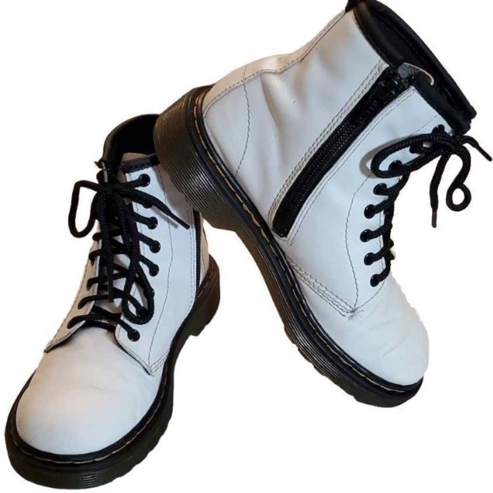Dr. Martens White Leather Lace Up Combat Boots Youth Junior - Picture 4 of 14